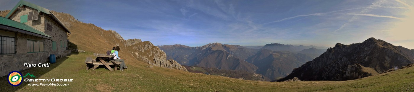 76 Alla Baita Venturosa del Giacom (1834 m) relax con splendida vista panoramica.jpg